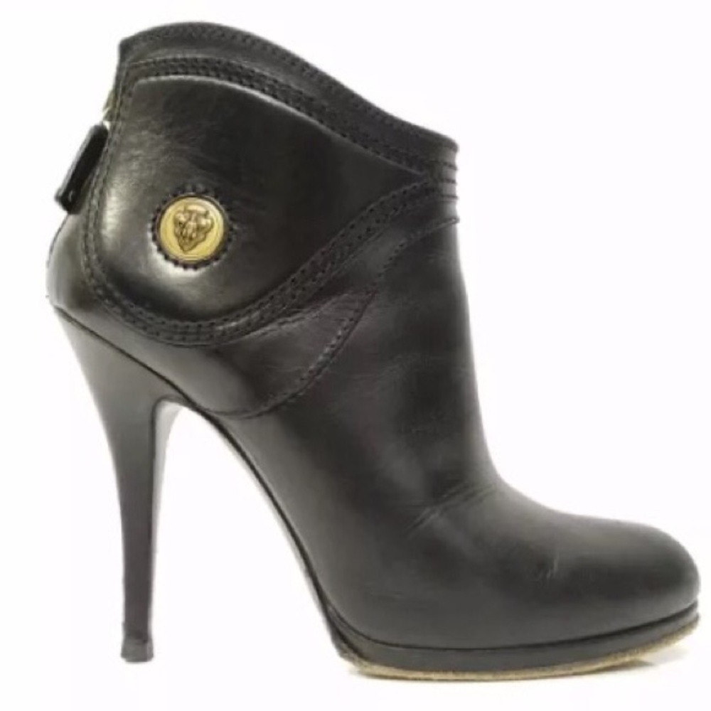 100% Authentic Black Gucci Crest Ankle Booties.